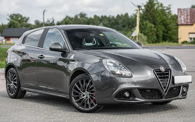 mazowieckie Alfa Romeo Giulietta cena 54800 przebieg: 188000, rok produkcji 2016 z Radom